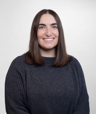 A portrait of Bryn Iskenderian